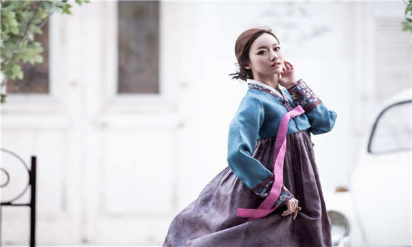 福建请一个女人生孩子多少钱,请一个女人生孩子多少钱合适